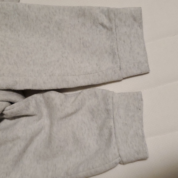Grey sweats - Picture 4 of 4